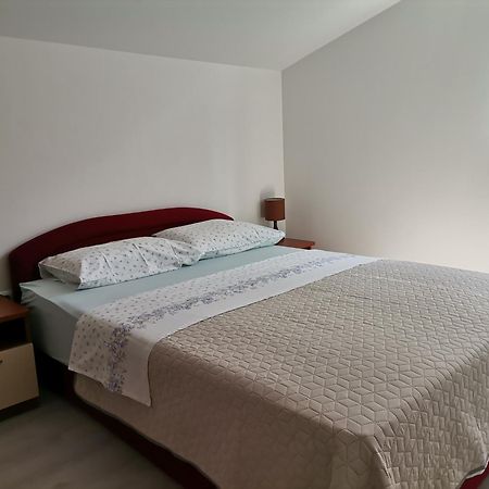Magnavisum Διαμέρισμα Kaštelir Εξωτερικό φωτογραφία